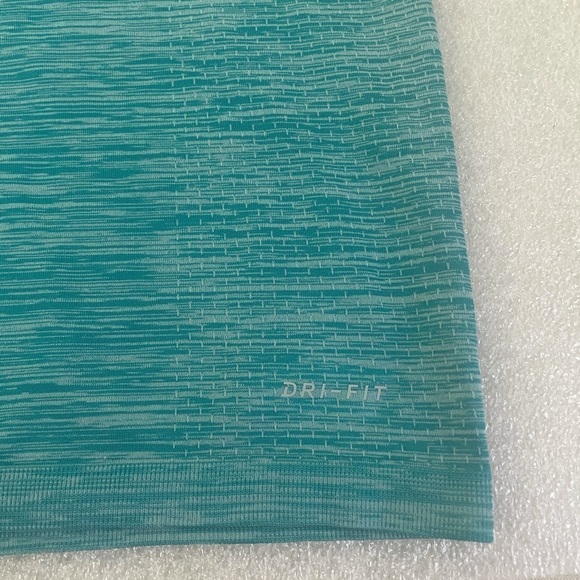 NIKE Dri-Fit Blue Athletic Tank Size S strappy back Breathable fabric details - Picture 7 of 14